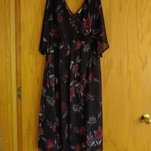 Floral print dress with open flowy sleeves